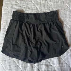 vitality breeze short